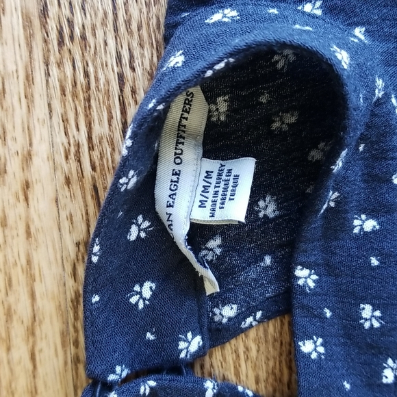 (M) American Eagle Bell Sleeve Viscose Top ❤ Shoulder & Back Cutouts ❤ - Picture 2 of 10